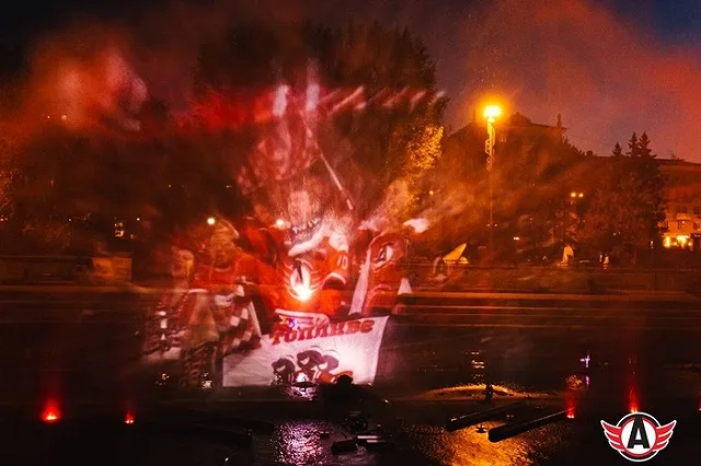 ХК «Автомобилист» «сыграет» на воде поющих фонтанов в Историческом сквере