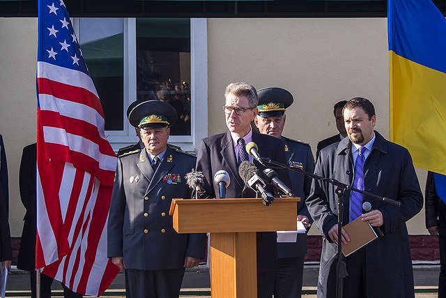 Киев будет погашать долги по ЖКХ и газу только в подконтрольных ему районах