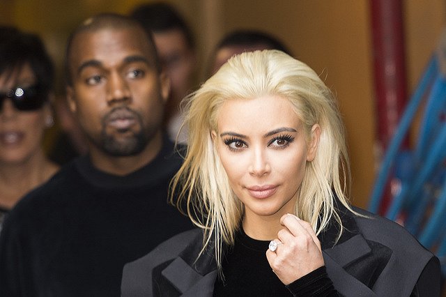 На eBay начались массовые продажи воздуха с концерта Канье Уэста