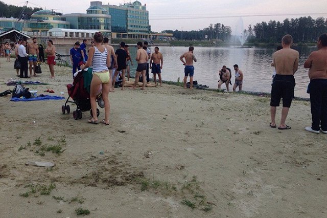 В карьере у «Рамады» на глазах десятков отдыхающих утонул мужчина