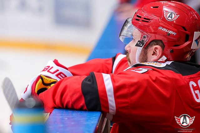 «Автомобилист» потерпел разгром от «Сибири»