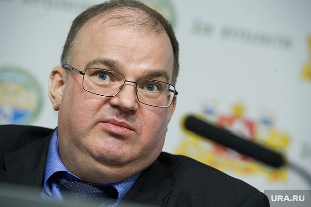 Губернатор Куйвашев наказал главу свердловского минздрава за увольнения хирургов