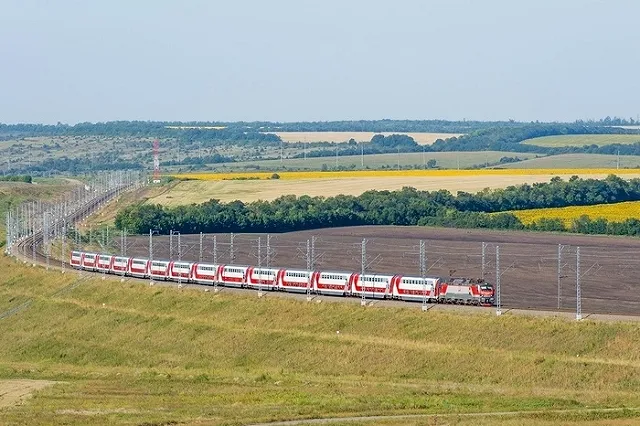 Двухэтажный поезд доставит на Урал туристов из Самары и Уфы