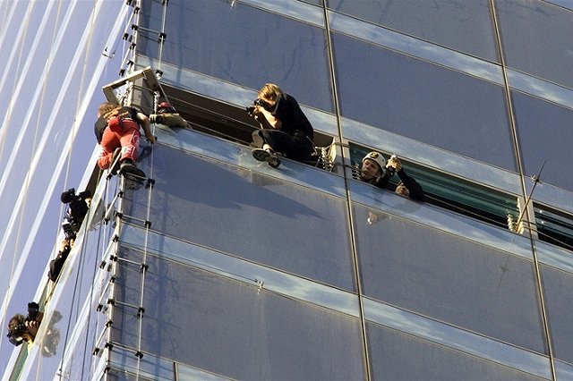 Полиция допросила сбившего барельеф Мефистофеля мужчину