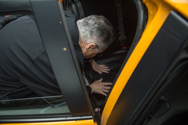 В Москве девушку похитили из такси, изнасиловали и выбросили