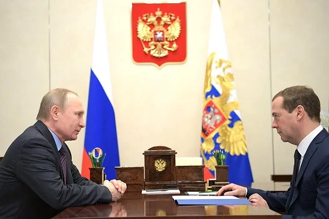 Медведев отказался отвечать на обвинения «политического проходимца» Навального