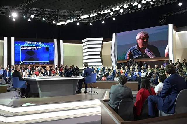 Зарплата пожаловавшейся Путину учительницы с нового года не изменилась