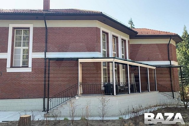 Опубликованы первые фото роскошного особняка полковника-миллиардера из ФСБ