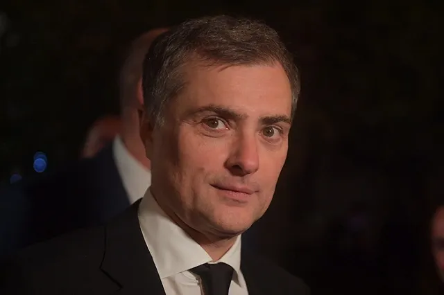 Владимир Путин освободил от должности своего помощника