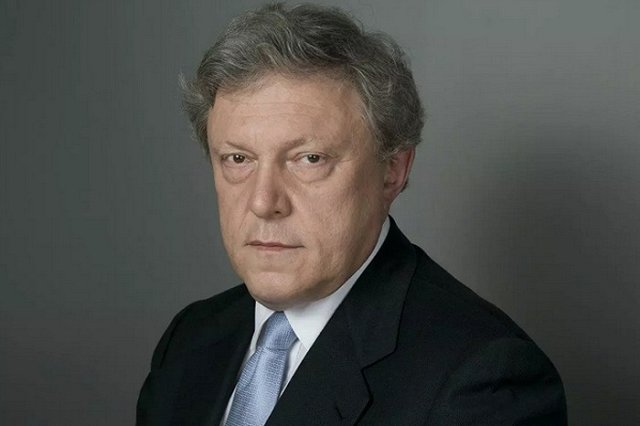 Уезжавший за границу Григорий Явлинский вернулся в РФ