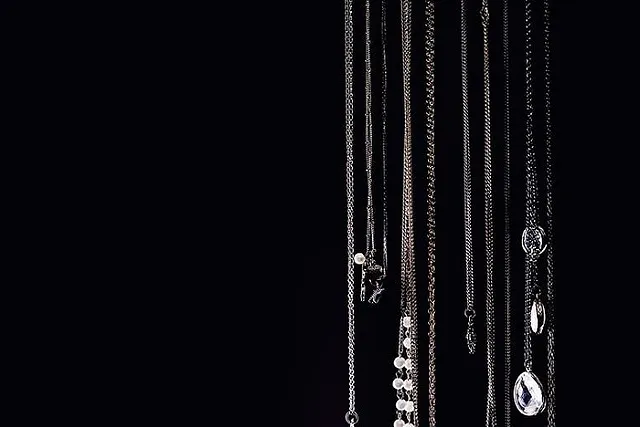 На Урале продавцу ювелирных украшений вынесли приговор за кражу на 6,7 млн рублей