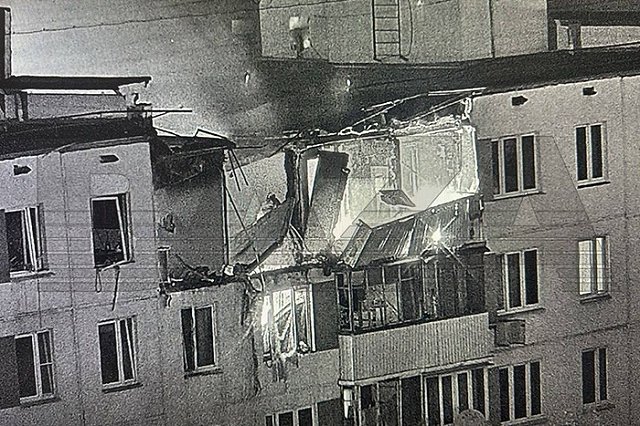 Есть погибшие: в Москве в многоэтажке прогремел мощный взрыв