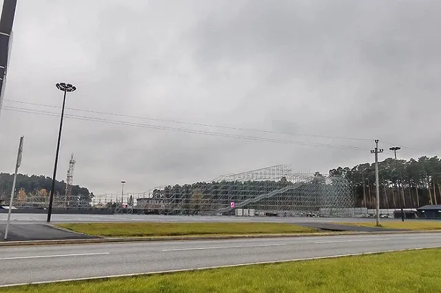 В Екатеринбурге построят ещё один ледовый городок с гигантской горкой