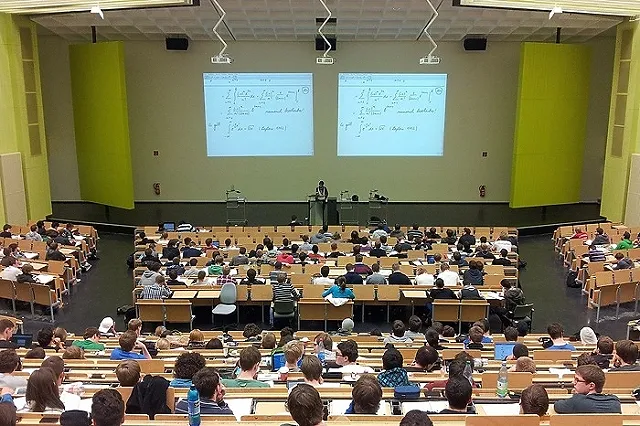 В Екатеринбурге осужден бывший проректор университета за получение взяток от студентов