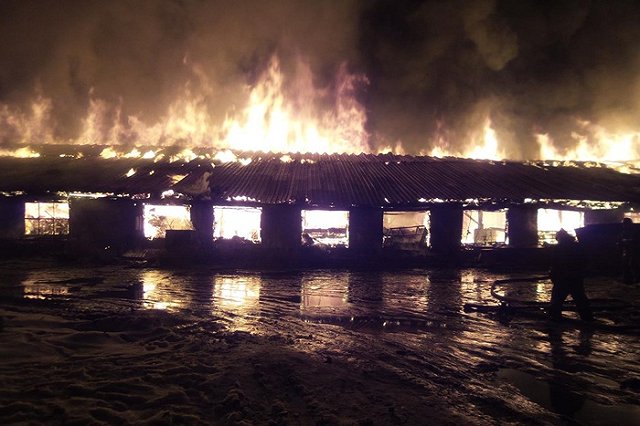 Ночью на Химмаше горела пилорама