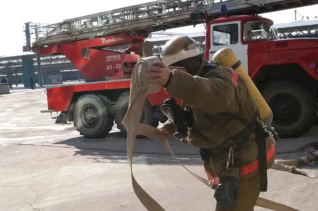 В екатеринбурге на Машинистов, 6 сгорело деревянное летнее кафе