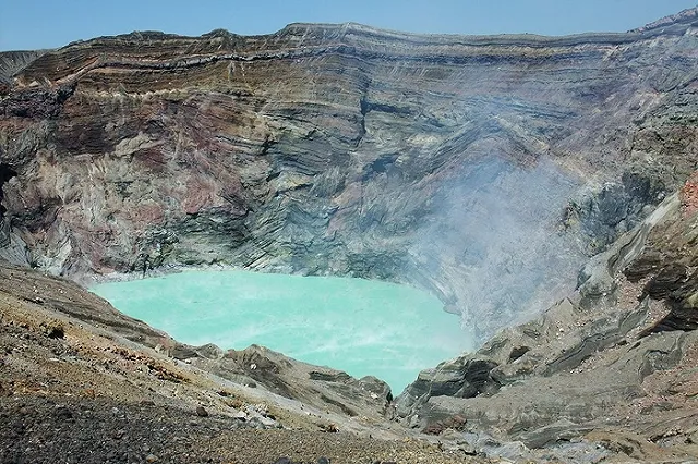 В Японии начал извергаться один из крупнейших вулканов