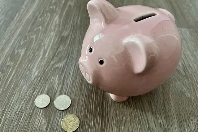 В Екатеринбурге банки и магазины объявили срочный сбор мелочи