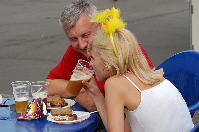 Оксфордский словарь пополнили тысячей неологизмов