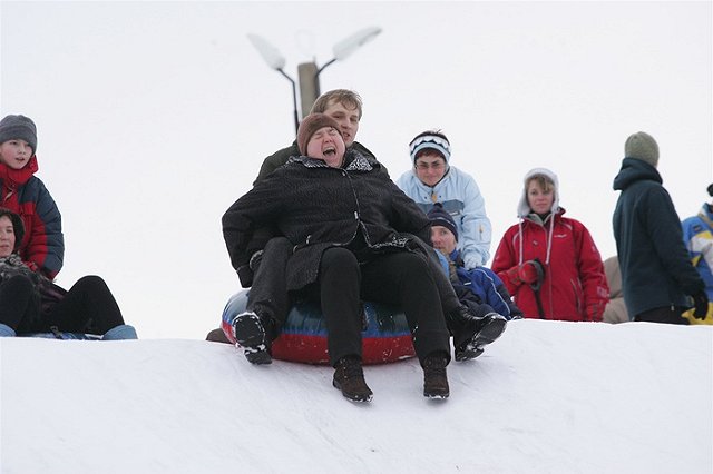 Посетительница «Екатеринбург-ЭКСПО» отсудила 60 тысяч рублей за травму на горке