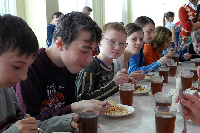 Организаторы питания в школе № 184, где произошла вспышка ОКИ, наказаны