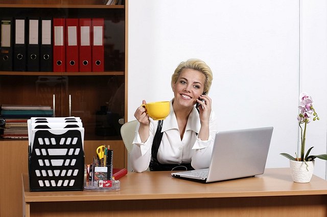 Рок-н-ролл в рабочей атмосфере, пончики и гироскутер: обзор лучших вакансий