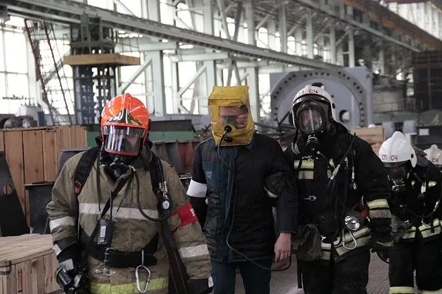 На Уралмаше прошли совместные учения заводчан и сотрудников МЧС