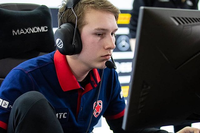 Молодой геймер из Артёмовского выиграл 20 миллионов рублей на киберспортивном турнире