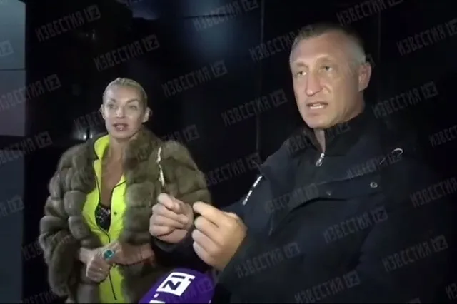 Волочкова устроила скандал в самолете из-за нежелания надевать маску