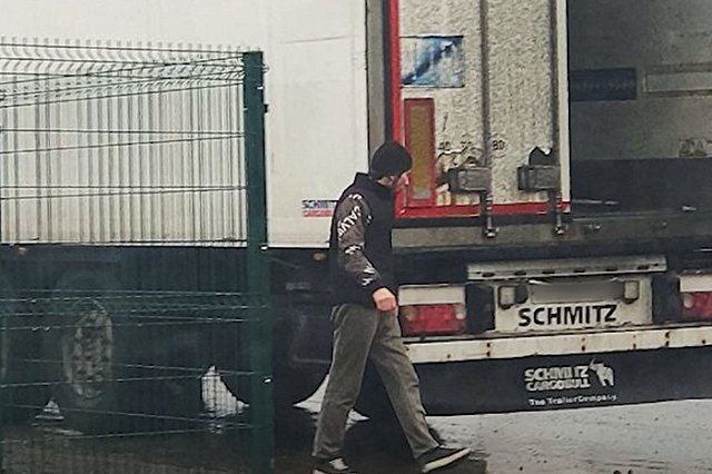 Автохаму, закрывшего номера фуры и устроившего скандал в Екатеринбурге, грозит лишение прав