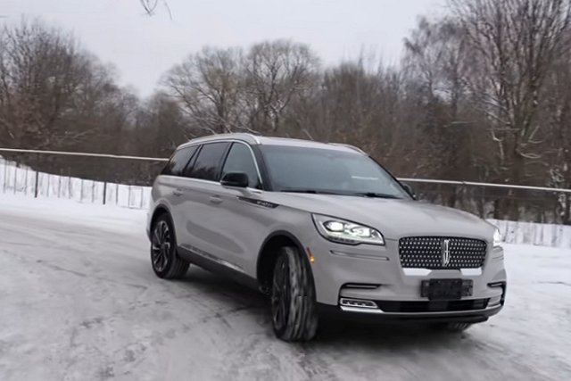 Российский хоккеист стал амбассадором легендарного американского автомобильного бренда