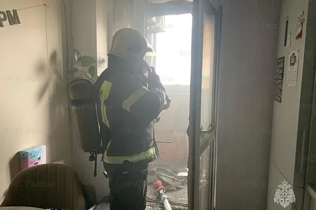 Электросамокат сгорел в квартире пятиэтажки на улице Техническая в Екатеринбурге (ФОТО)