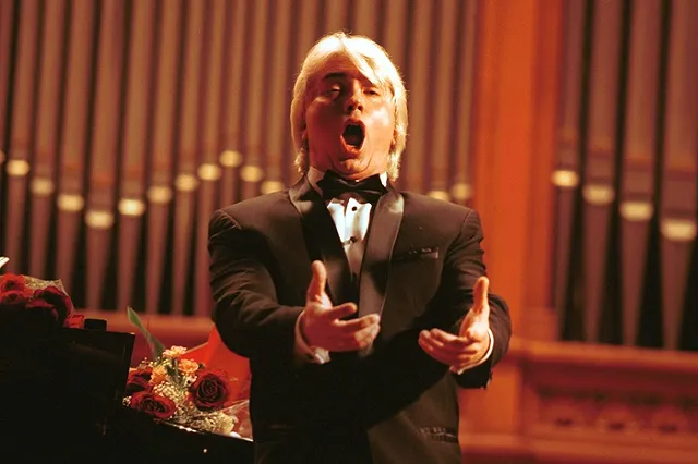 Родители Хворостовского продали квартиру, чтобы поставить на его могиле памятник