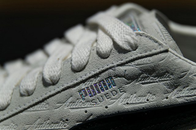 В новой модели кроссовок пользователи Сети разглядели портрет Гитлера (ФОТО)