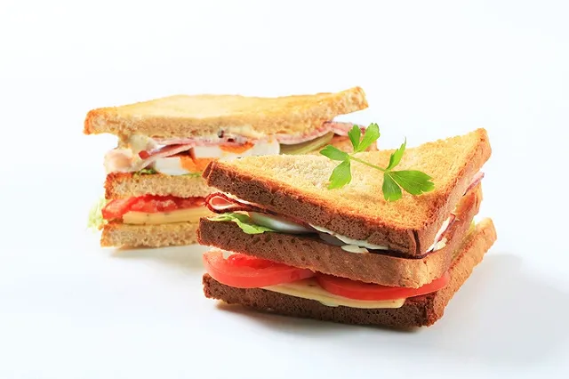 Екатеринбургский ресторатор решил поставить вендинговые автоматы в подъездах