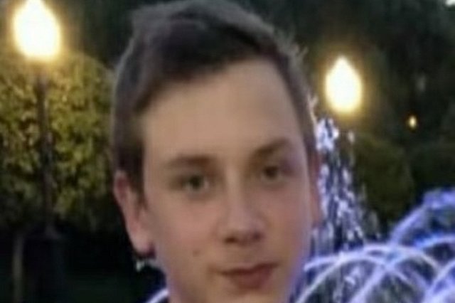 В Екатеринбурге уже почти месяц ищут 17-летнего подростка