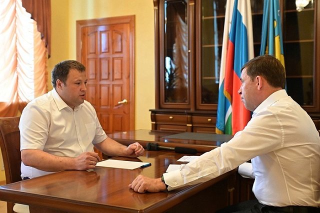 Волчанцы не отпустили мэра в свердловское правительство