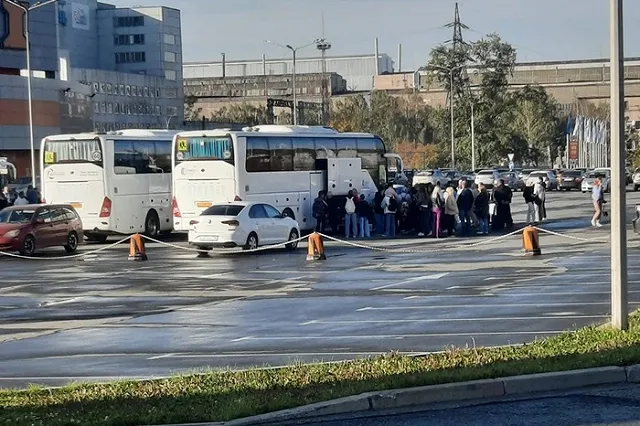 Екатеринбургским школьникам дали путёвки в санаторий, а потом не взяли туда