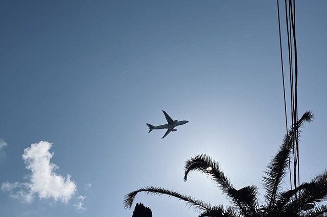 Сотрудник Уральского завода гражданской авиации услышал слово «полет» и лишился 6 миллионов