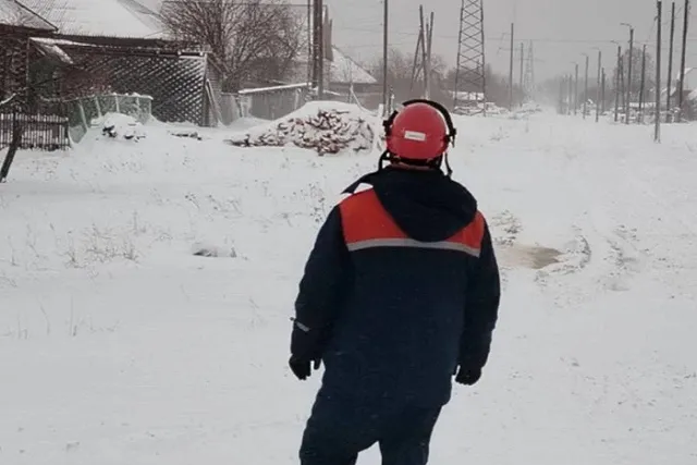 Тысячи свердловчан остались без электричества из-за снегопада
