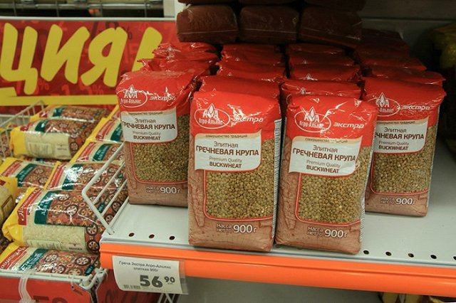 Крупнейшие продуктовые сети столкнулись с дефицитом гречки