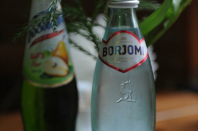 В Госдуме порекомендуют правительству запретить ввоз вина и «Боржоми» из Грузии