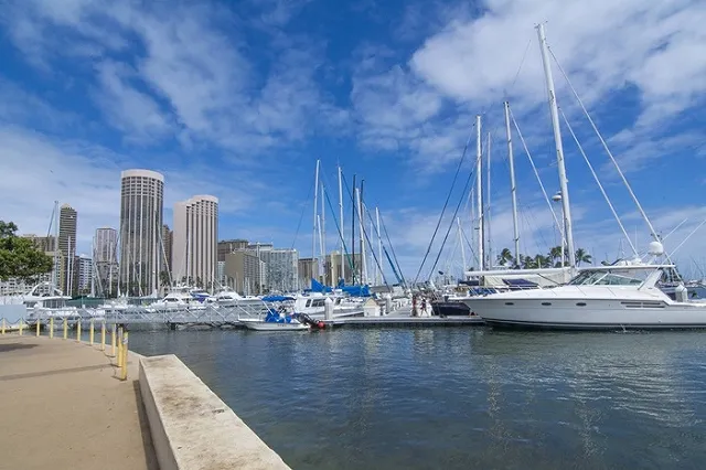 У главы «Корпорации развития» арестовывают особняк и яхту