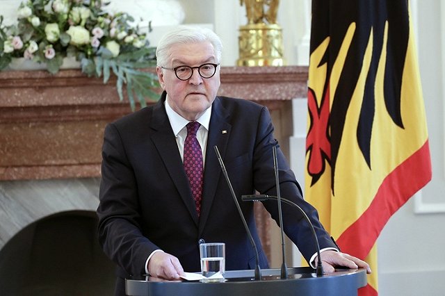 Президент ФРГ поздравил Путина с победой на выборах