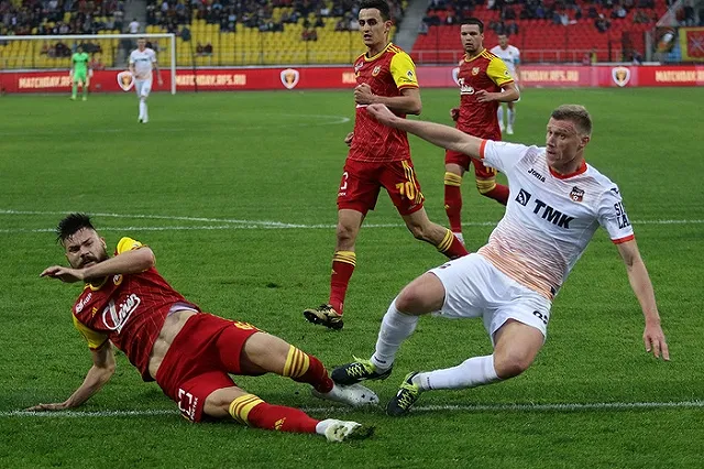 «Локомотив» сыграет с «Уралом» в финале Кубка России