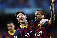 Защитник «Барселоны» съел брошенный в него банан