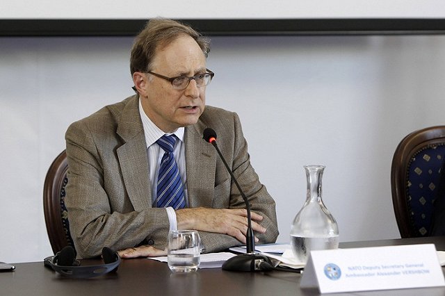 Москва возложила на НАТО ответственность за атаку на российский самолет