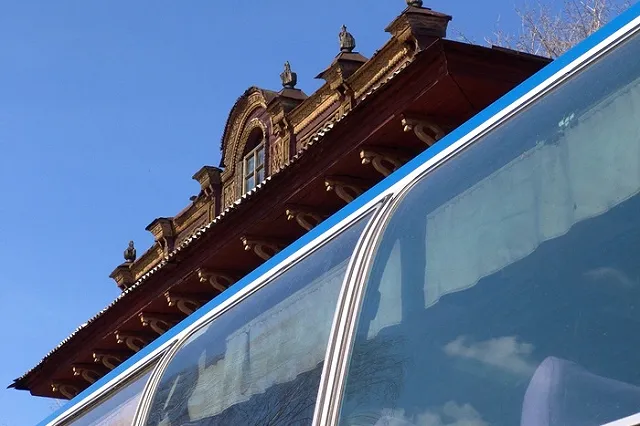 Житель Каменска-Уральского погиб, пытаясь залезть домой с чердака