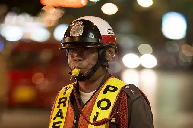 Супруги с ребенком из Челябинска ограбили обменник в Таиланде