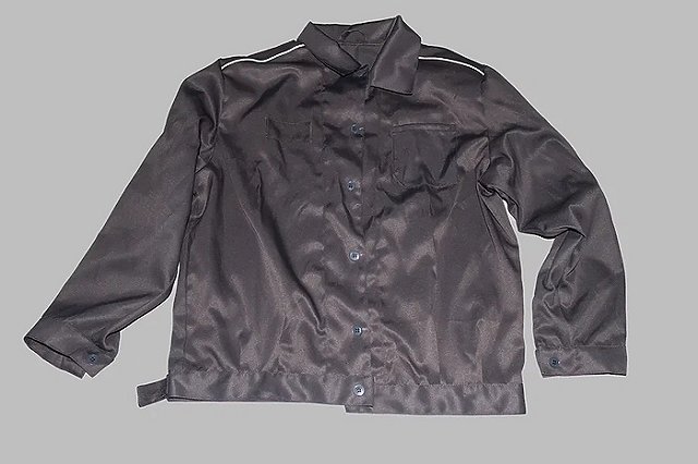 «Без примерочных». Осужденные свердловской ИК-46 шьют костюмы для других осужденных